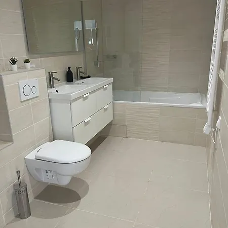 App 1 Centre , 6 Personnes Apartman