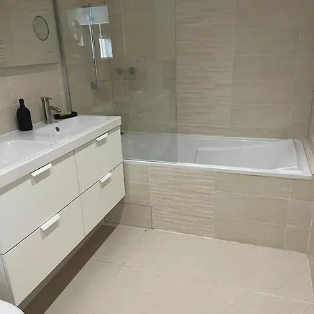 App 1 Centre , 6 Personnes Apartment