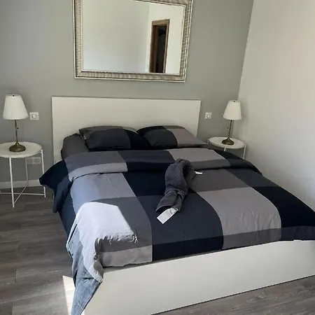 App 1 Centre , 6 Personnes