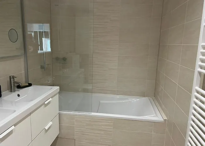 App 1 Centre , 6 Personnes Apartment